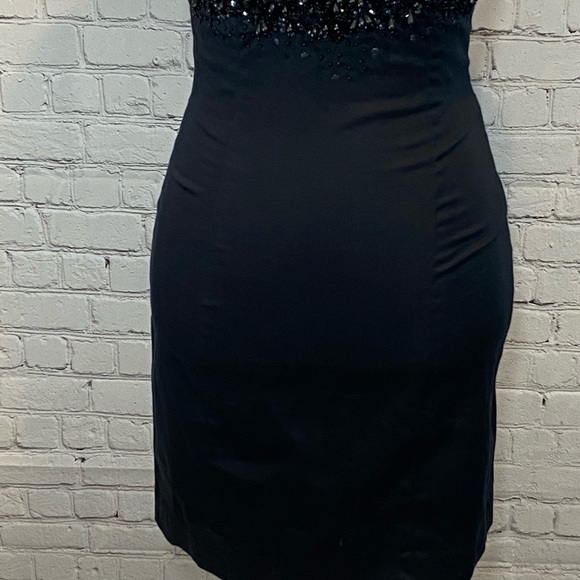 FRENCH CONNECTION Black Wizadora Beads Sleeveless V Neck Dress-0 - Picture 7 of 9